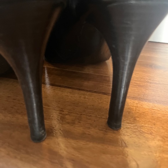 Calvin Klein High Heels Pumps EUC - Picture 2 of 7